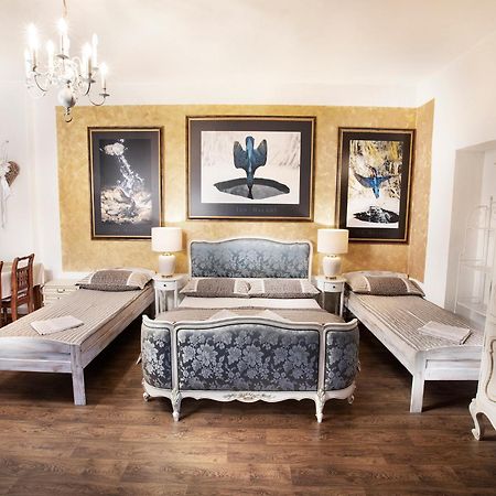 Apartment Halady Breclav Bagian luar foto