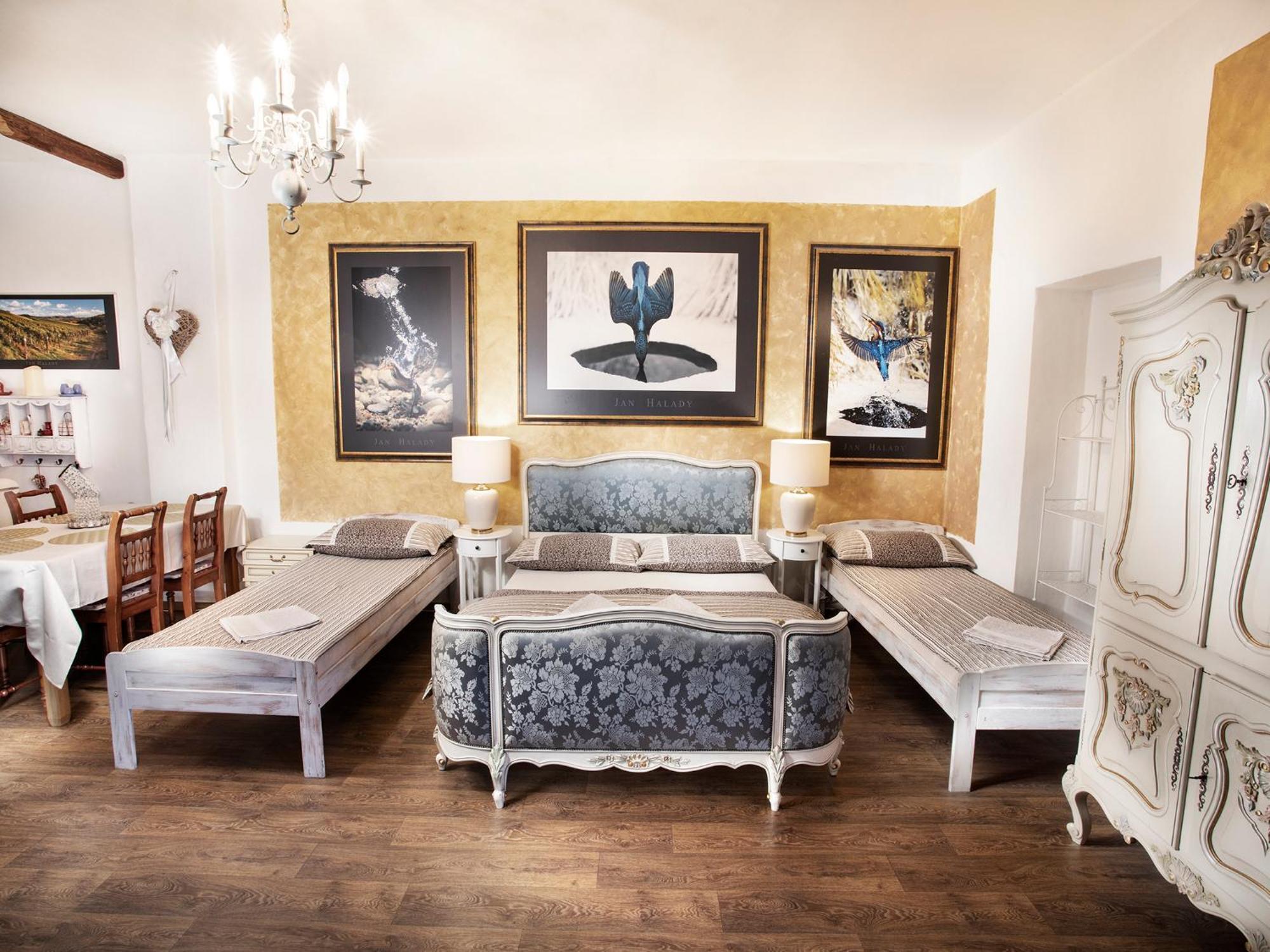Apartment Halady Breclav Bagian luar foto